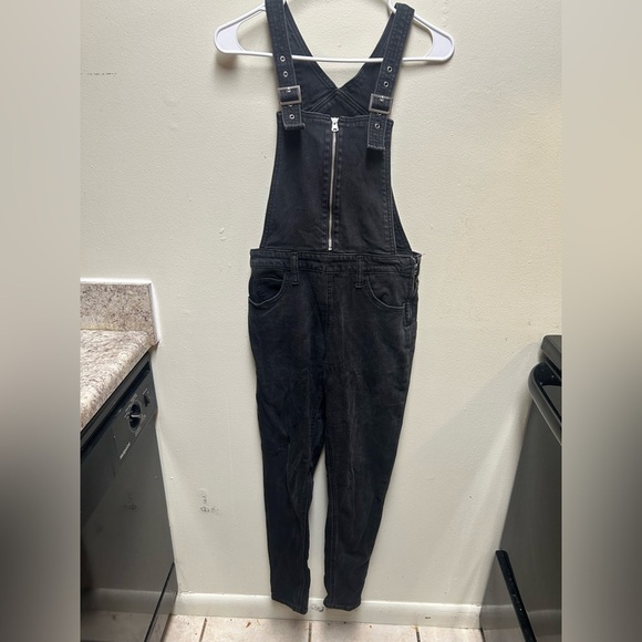 Levi's Pants - Levi’s black denim overalls zip front retro women’s size 27
